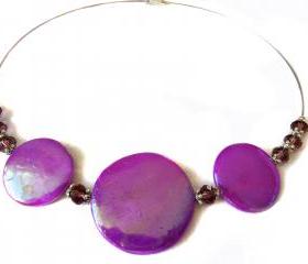 Sprayed shell necklace peacock collection purple