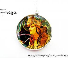 Art Nouveau Vintage Lady Freya Necklace made with a glass cabochon and Tibetan Silver bezel, handmade